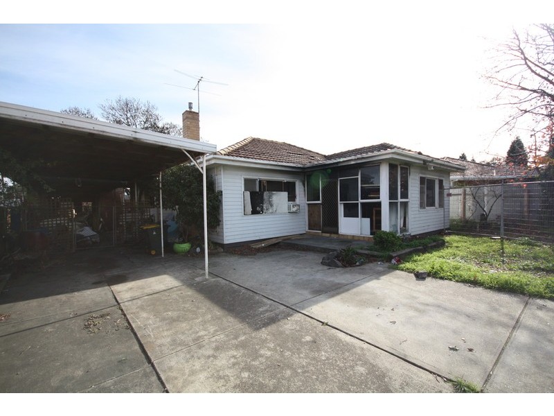 33 Charles Street, Hadfield VIC 3046