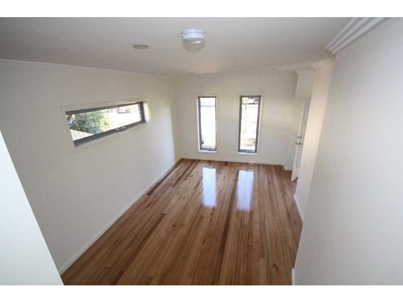 1/56 Winifred Street, Oak Park VIC 3046