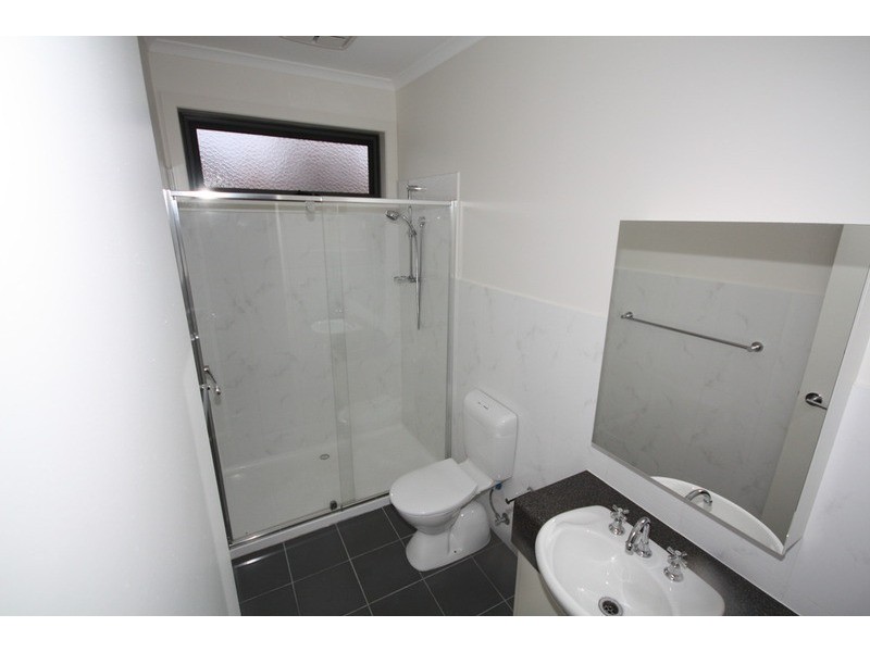 2/117 North Street, Hadfield VIC 3046