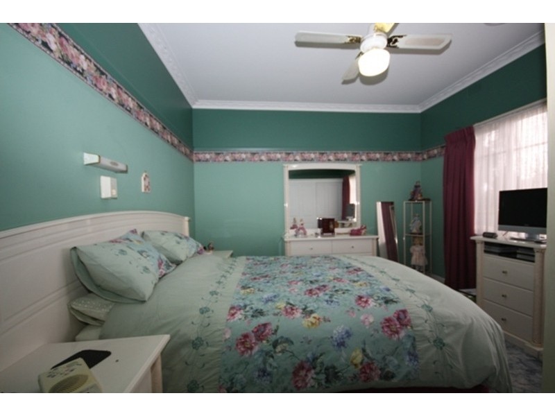 151 Loongana Avenue, Glenroy VIC 3046