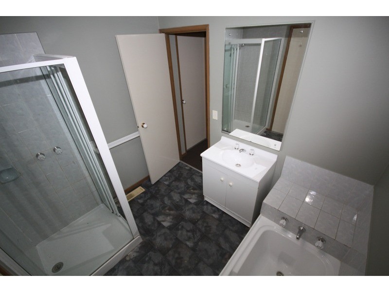 12 Belar Court, Meadow Heights VIC 3048