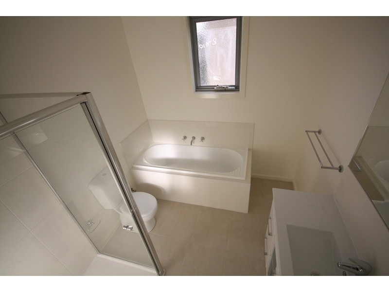 1/56 Winifred Street, Oak Park VIC 3046