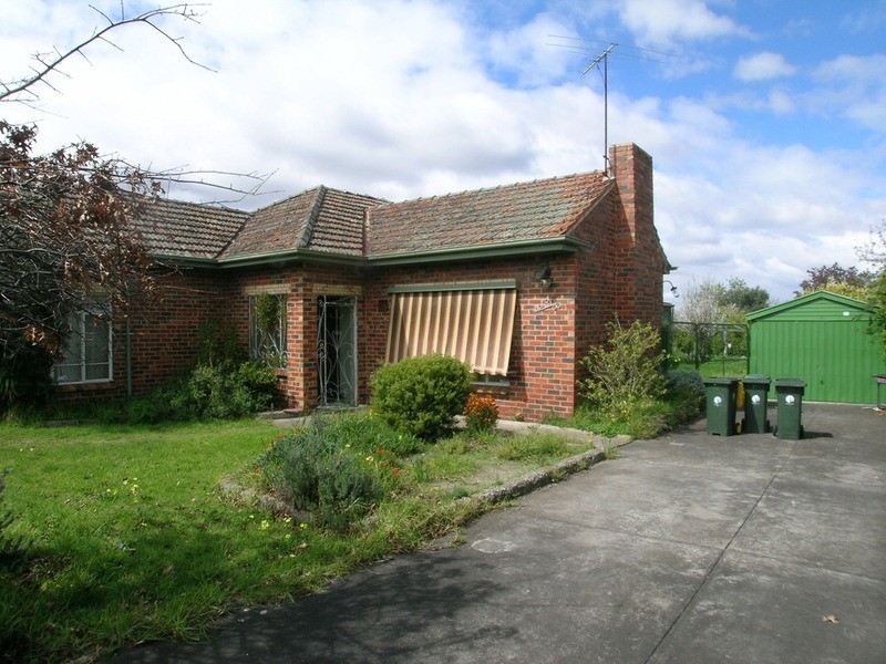 31 Gladstone Parade, Glenroy VIC 3046