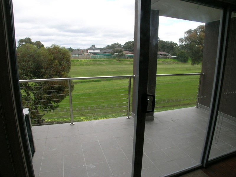 3/2-4 McKerchar Street, Glenroy VIC 3046