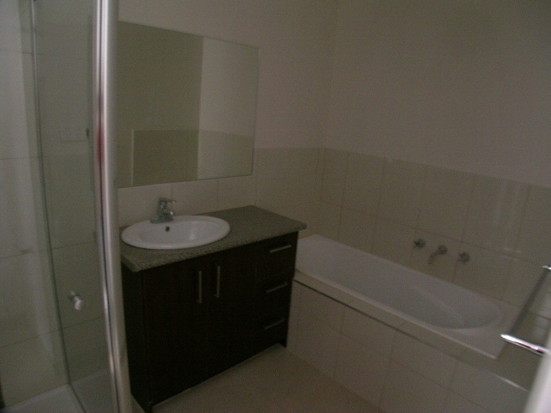 3/2-4 McKerchar Street, Glenroy VIC 3046