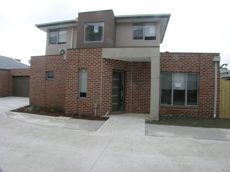 8/2-4 McKershar Street, Glenroy VIC 3046