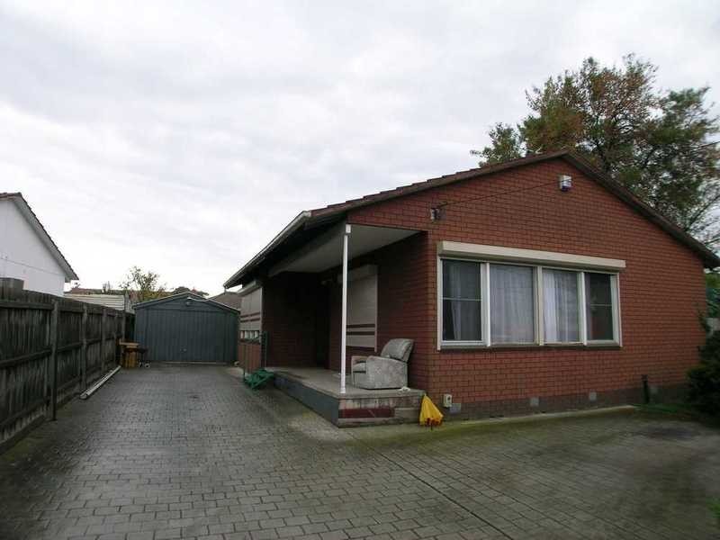 4 Moe Court, Dallas VIC 3047