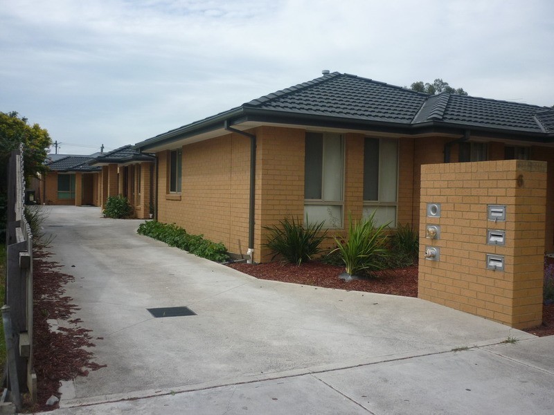 2/6 Ortolan Street, Broadmeadows VIC 3047