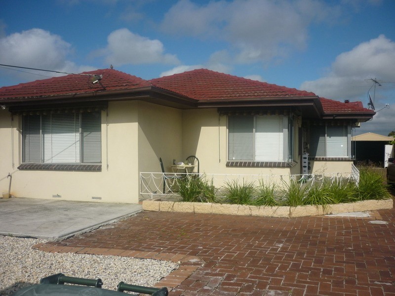 1/57 Corinella Crescent, Dallas VIC 3047