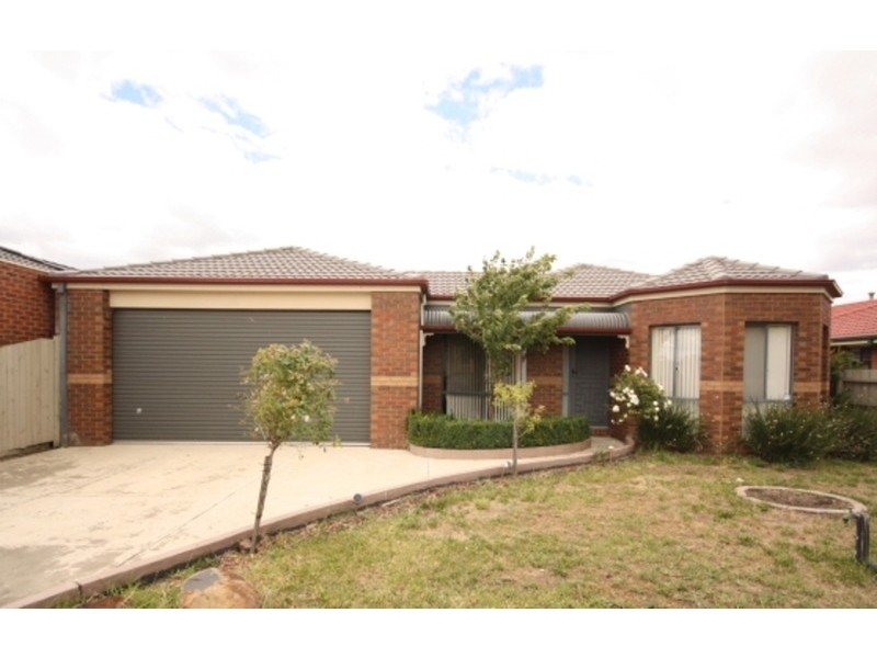 11 Desna Place, Roxburgh Park VIC 3064