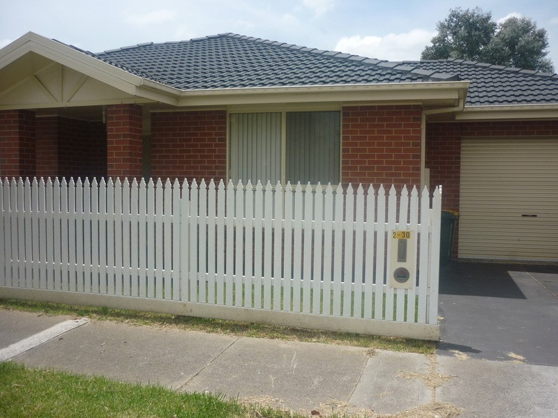 2/30 Anselm Grove, Glenroy VIC 3046