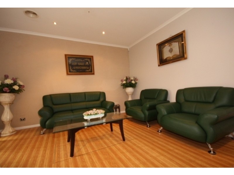 11 Desna Place, Roxburgh Park VIC 3064