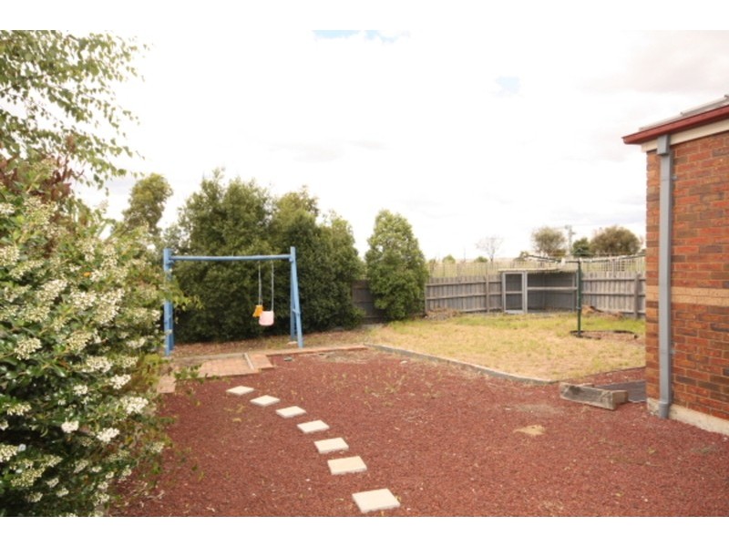 11 Desna Place, Roxburgh Park VIC 3064