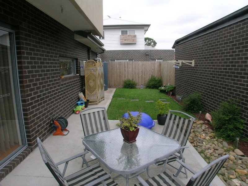 29 Finchley Avenue, Glenroy VIC 3046