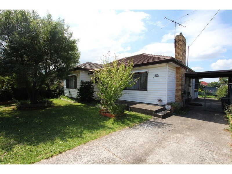 42 Hubert Avenue, Glenroy VIC 3046