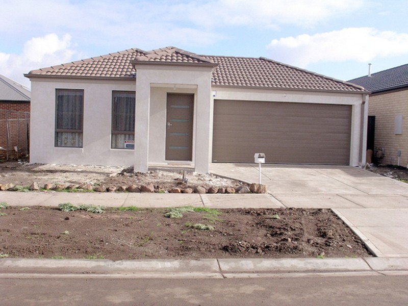 4 Royal Park Way, Craigieburn VIC 3064