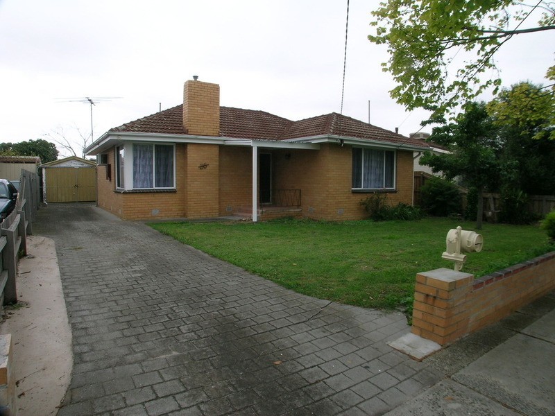36 Leonard Avenue, Glenroy VIC 3046