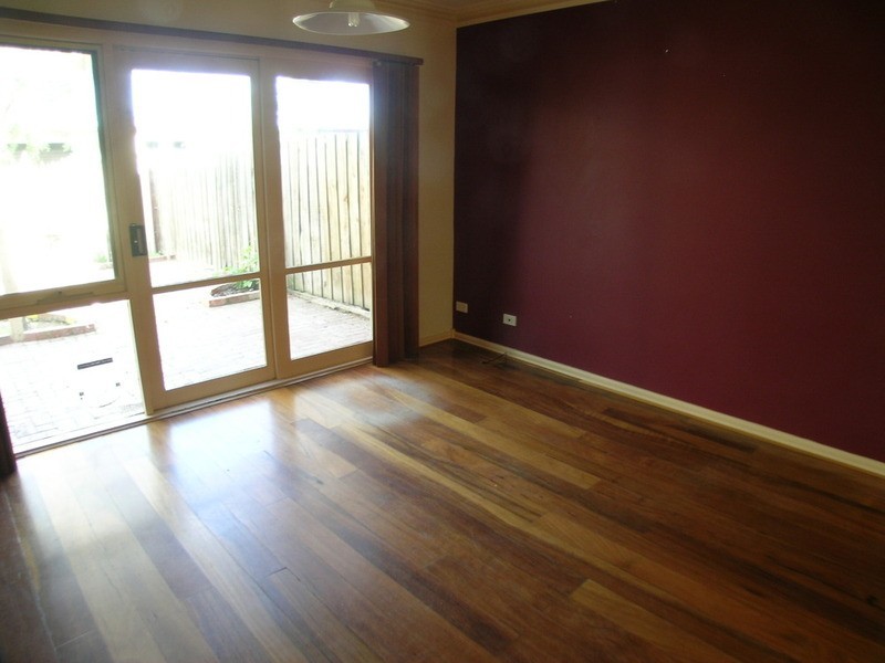 6 Simmonds Place, Roxburgh Park VIC 3064