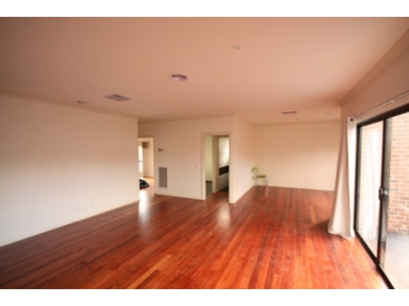 2/38 Loongana Avenue, Glenroy VIC 3046