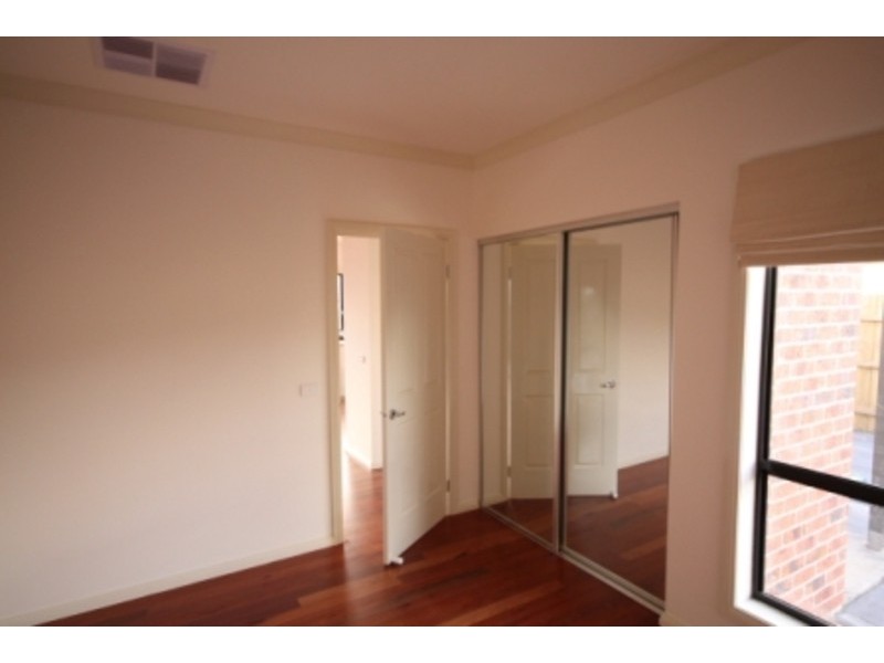 2/38 Loongana Avenue, Glenroy VIC 3046