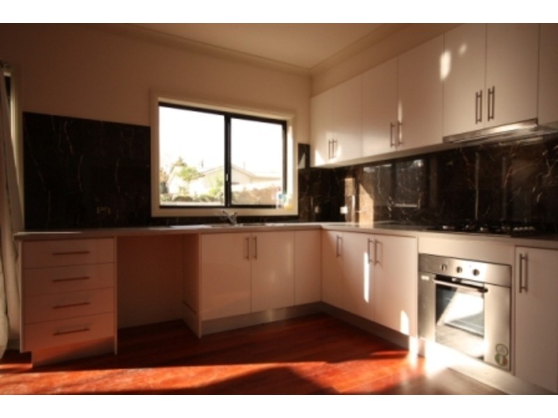 2/38 Loongana Avenue, Glenroy VIC 3046