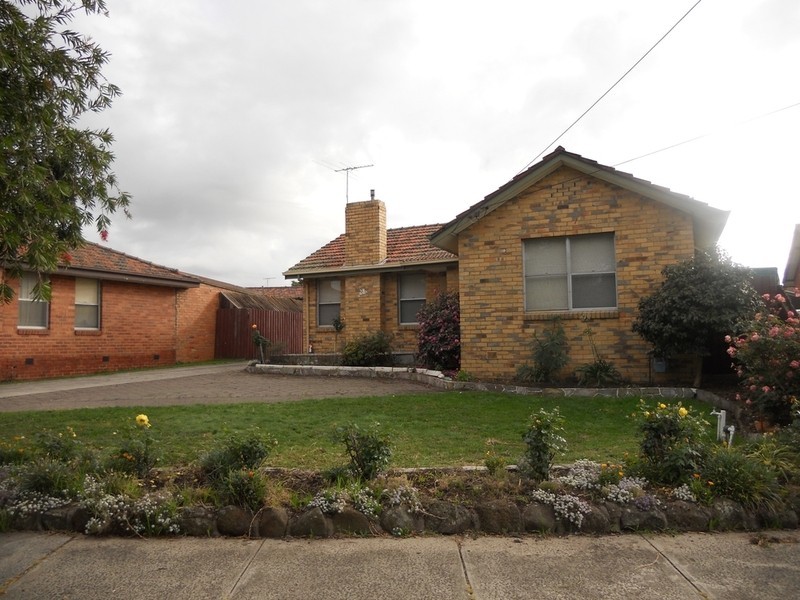 28 Sunset Boulevard, Jacana VIC 3047