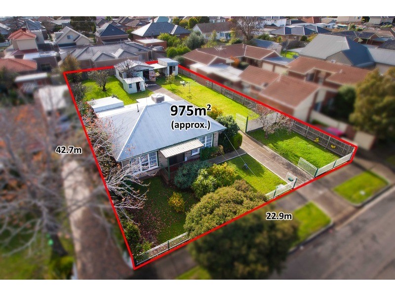 12 Apsley Street, Glenroy VIC 3046