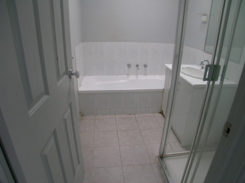 2/30 Prospect Street, Glenroy VIC 3046