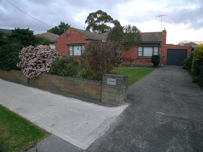 49 Clovelly Avenue, Glenroy VIC 3046