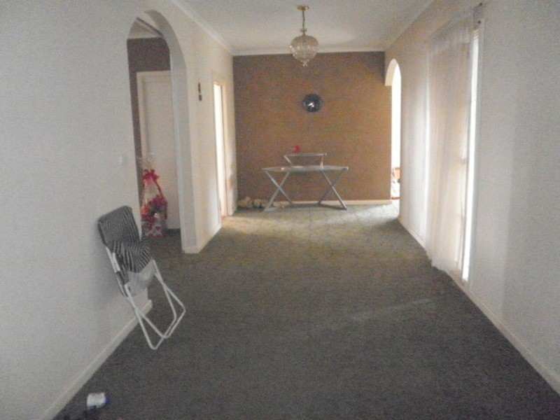 125 Konagaderra Road, Oaklands Junction VIC 3063