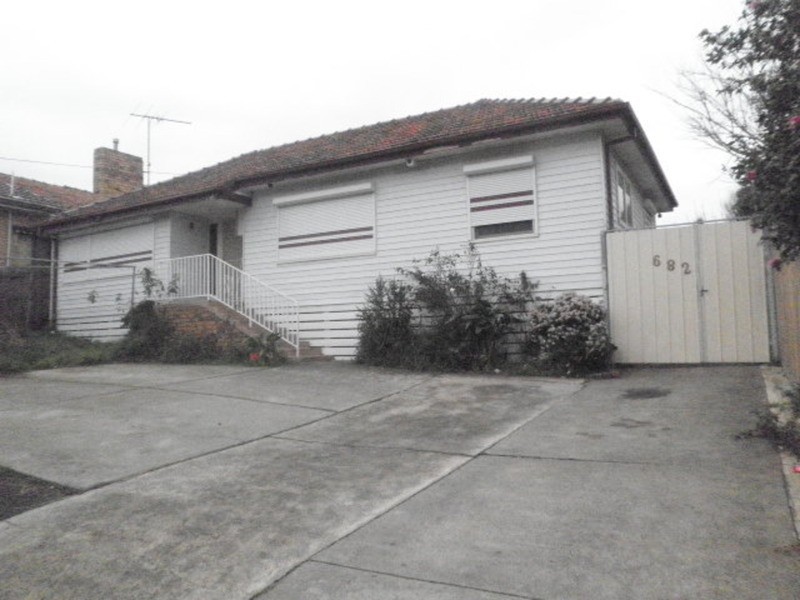 682 Pascoe Vale Road, Glenroy VIC 3046