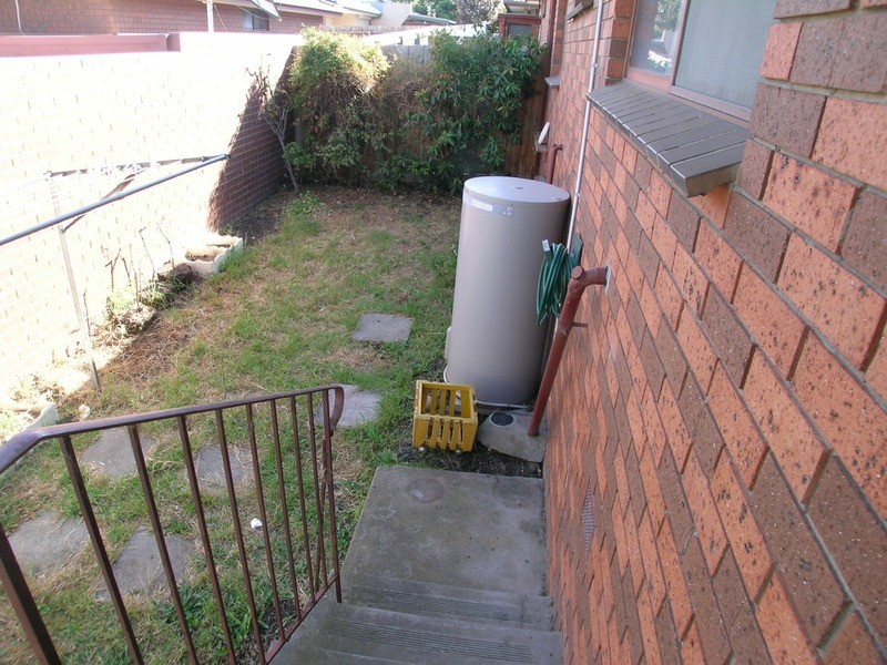 2/49 Chapman Avenue, Glenroy VIC 3046