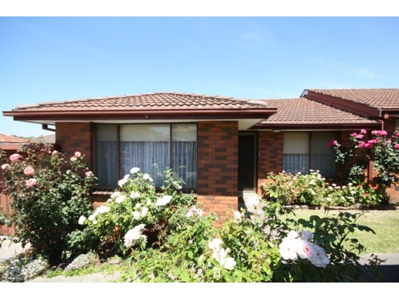 2/49 Chapman Avenue, Glenroy VIC 3046