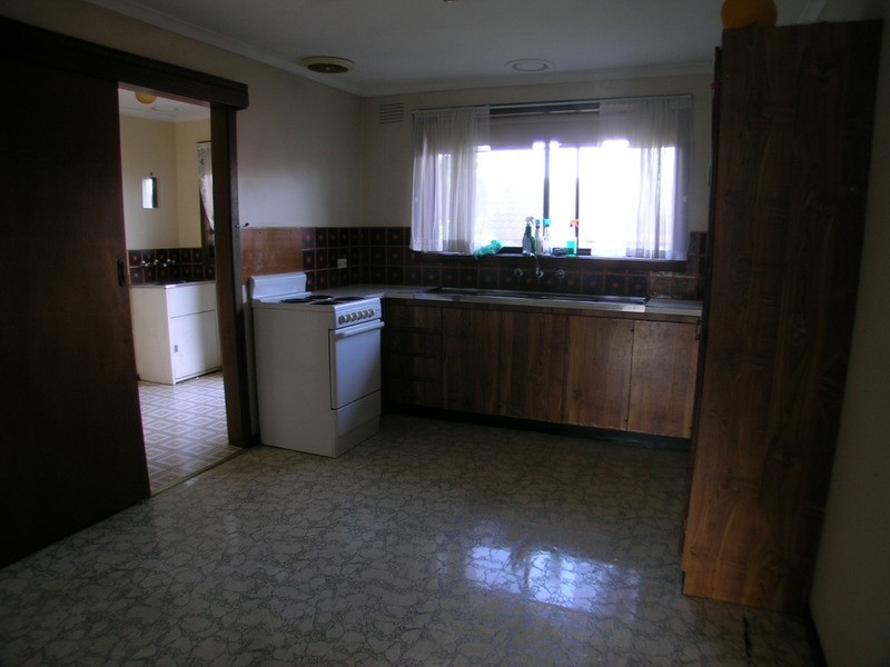 2/49 Chapman Avenue, Glenroy VIC 3046