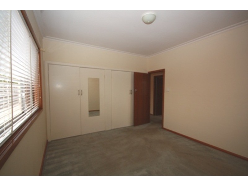 4/147 South  Street, Hadfield VIC 3046