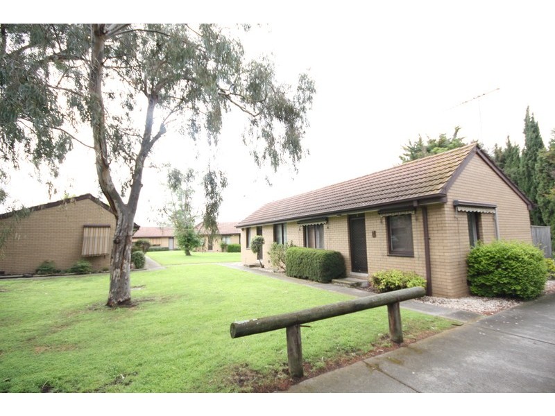 18/9-11 Chris Court, Oak Park VIC 3046