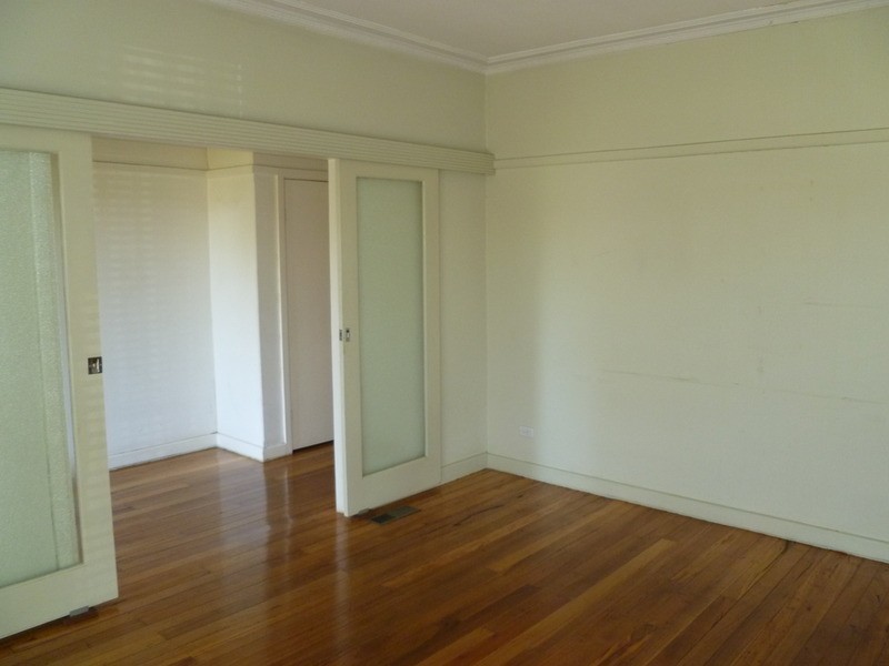 9 Finchley Avenue, Glenroy VIC 3046