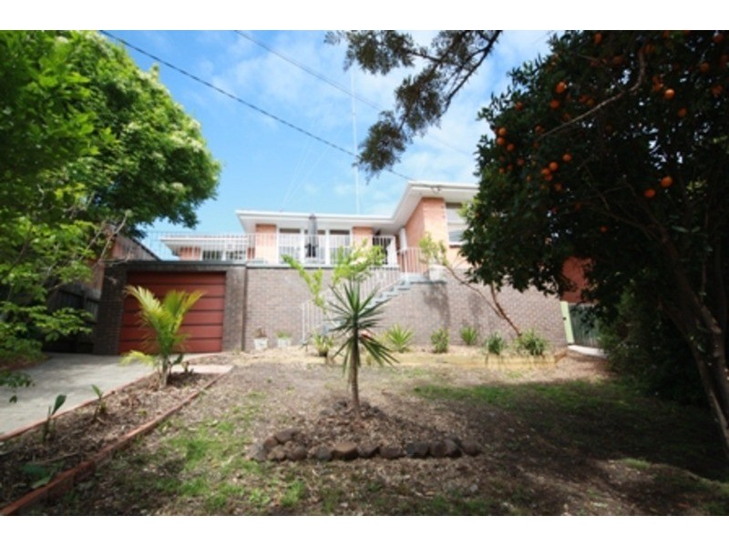 68 Valley  Crescent, Glenroy VIC 3046
