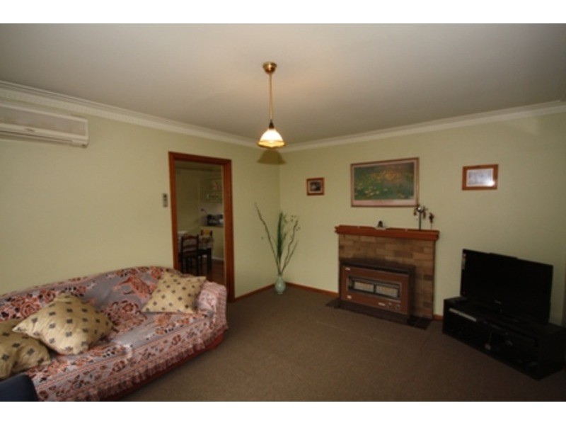 68 Valley  Crescent, Glenroy VIC 3046