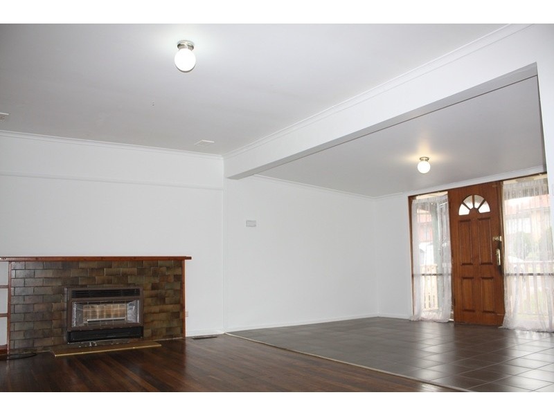 89 Sunset Boulevard, Jacana VIC 3047