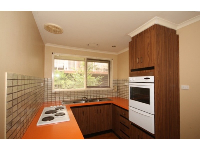 3/61 Vanberg  Road, Essendon VIC 3040