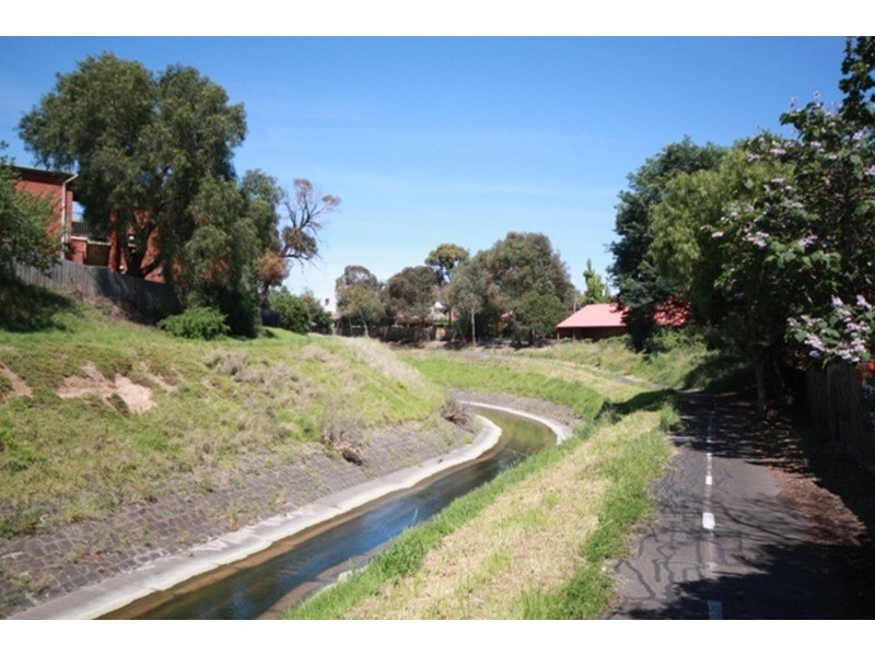 3/61 Vanberg  Road, Essendon VIC 3040