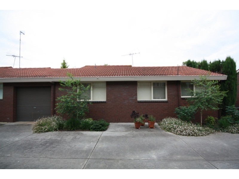 3/61 Vanberg  Road, Essendon VIC 3040