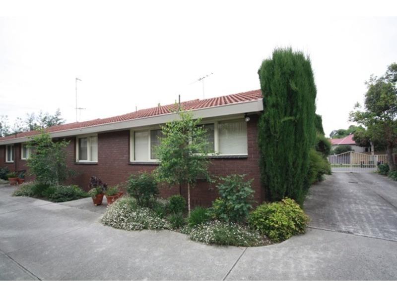 3/61 Vanberg  Road, Essendon VIC 3040