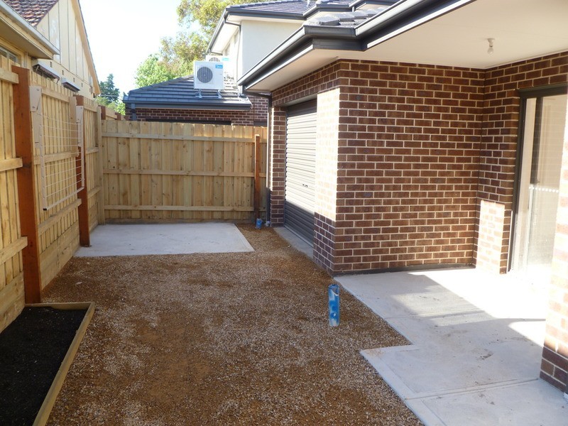 2/141 Cuthbert Street, Broadmeadows VIC 3047