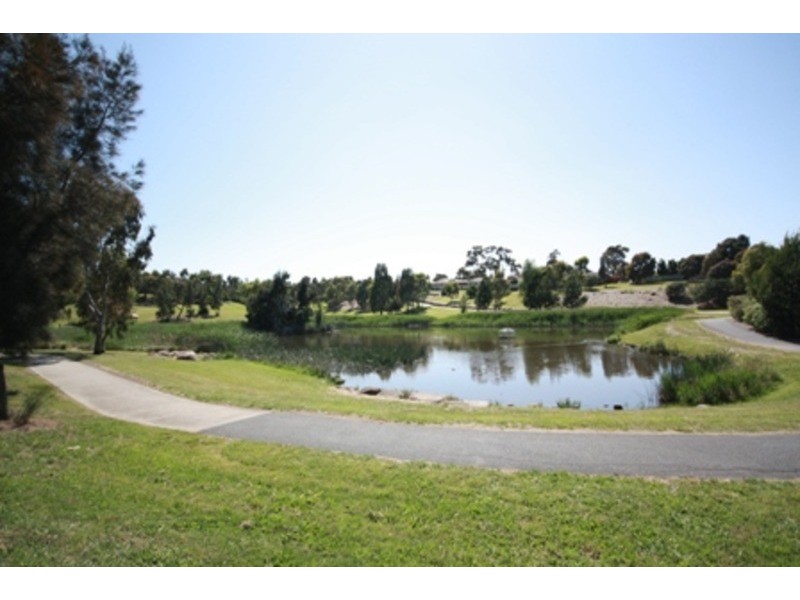 11 Stevens  Close, Roxburgh Park VIC 3064