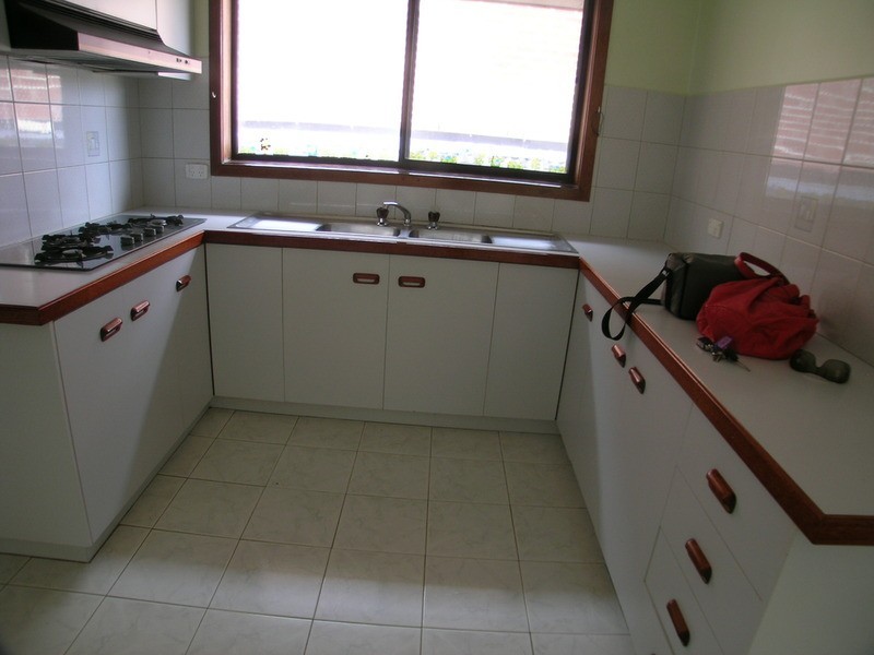 2/27 Shankland  Boulevard, Meadow Heights VIC 3048