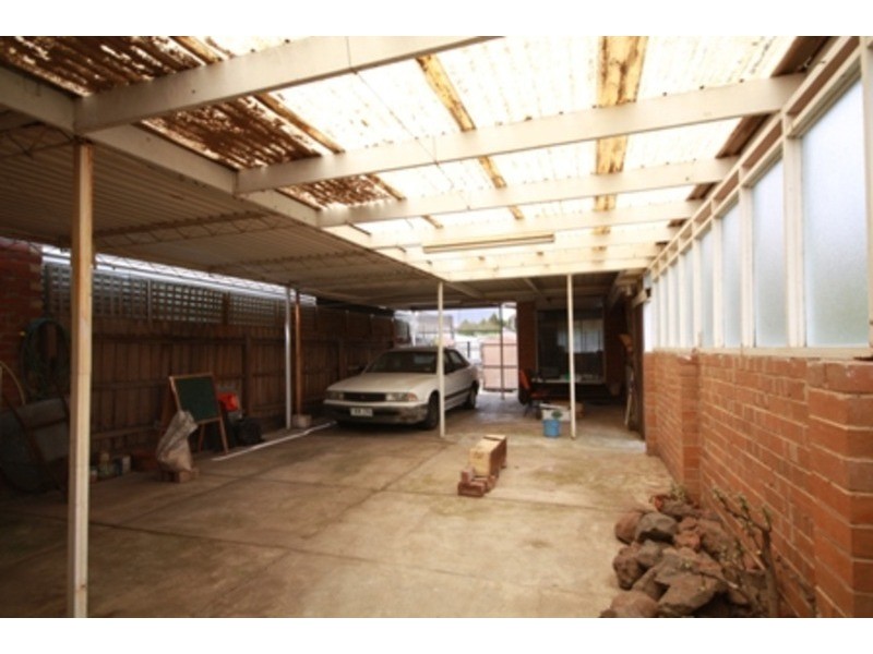 9 Davies Street, Hadfield VIC 3046