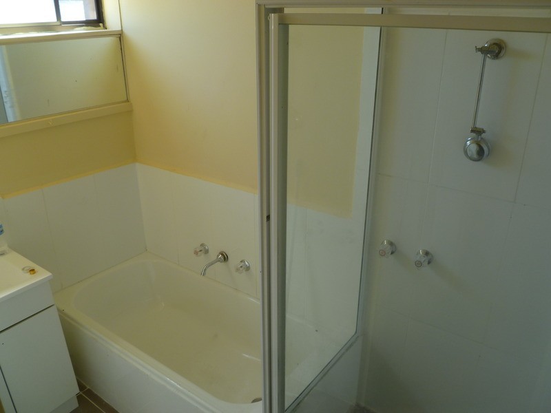 3/2-4 Chapman  Avenue, Glenroy VIC 3046