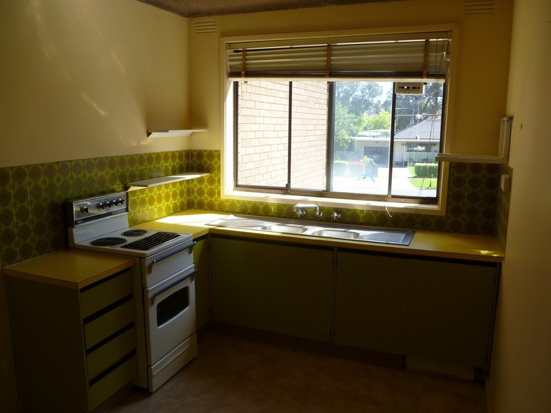 3/2-4 Chapman  Avenue, Glenroy VIC 3046